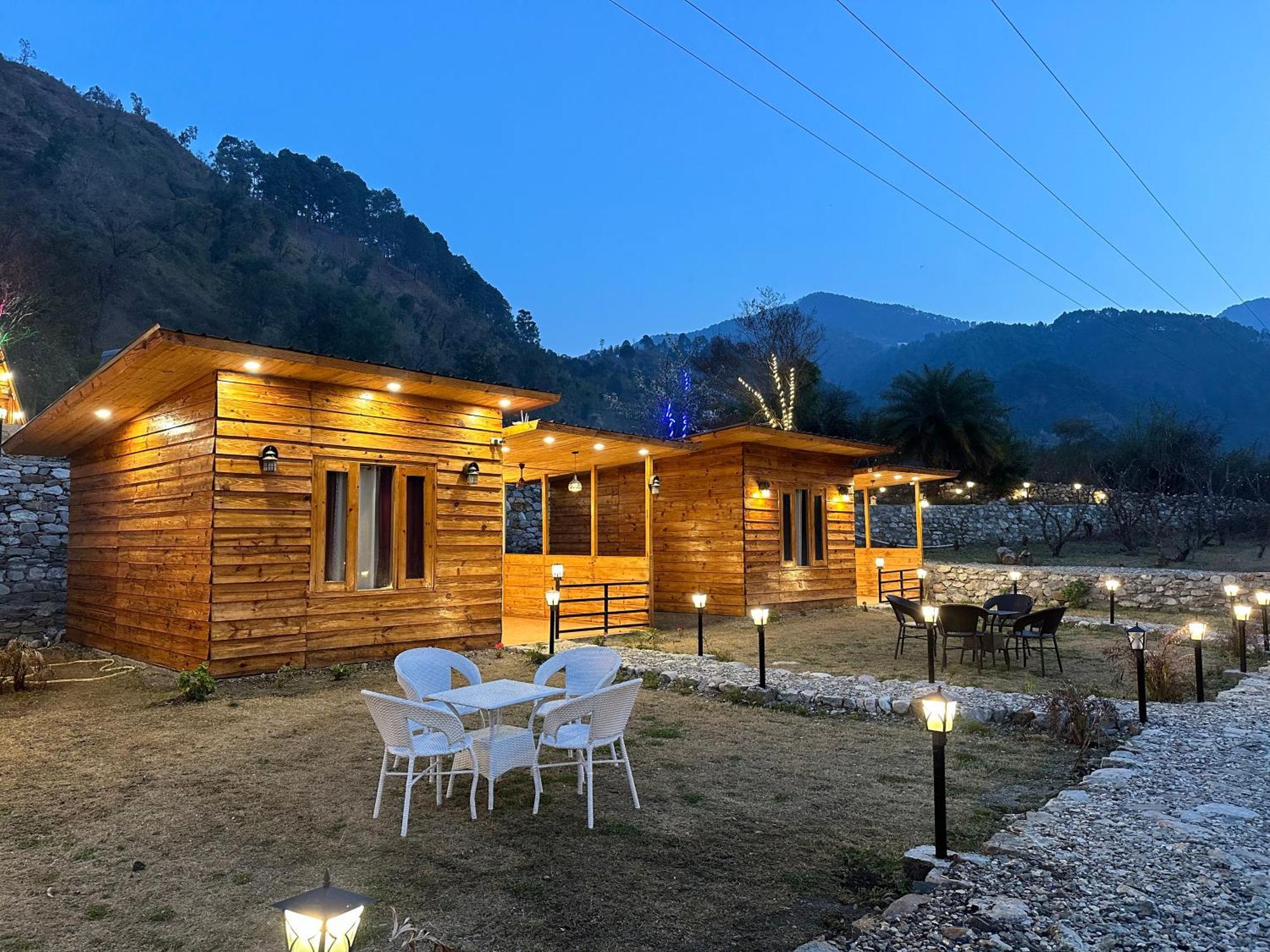 Cabana Riverside Resort - Kainchi Dham Nainital Exterior photo