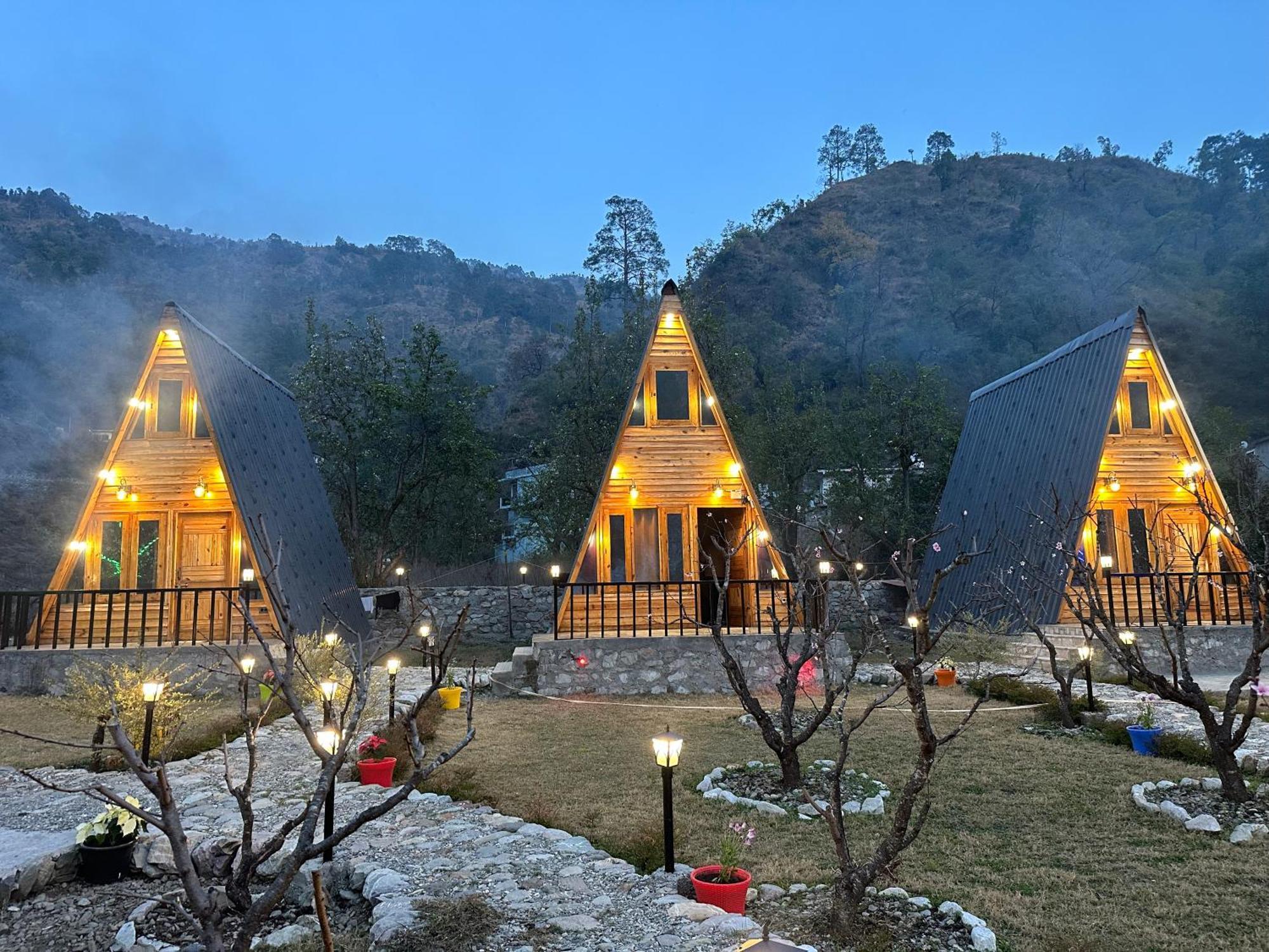 Cabana Riverside Resort - Kainchi Dham Nainital Exterior photo